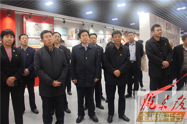 慶陽市人大常委會機關(guān)黨員干部赴環(huán)縣開展“追尋紅色足跡，踐行初心使命”主題黨日活動